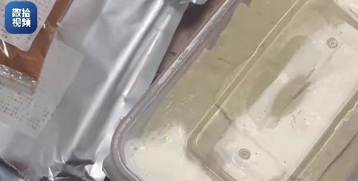 收到快递发现是一盒豆腐